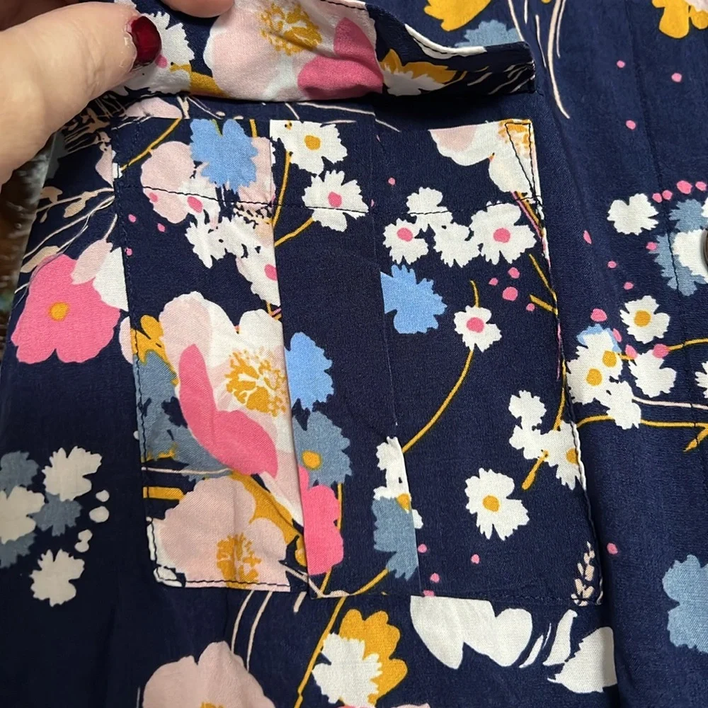 A.N.A. Blue/Pink/Yellow/White Floral Sleeveless Tie Front Top, Sz Medium, GUC.